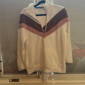 Women’s fleece pullover